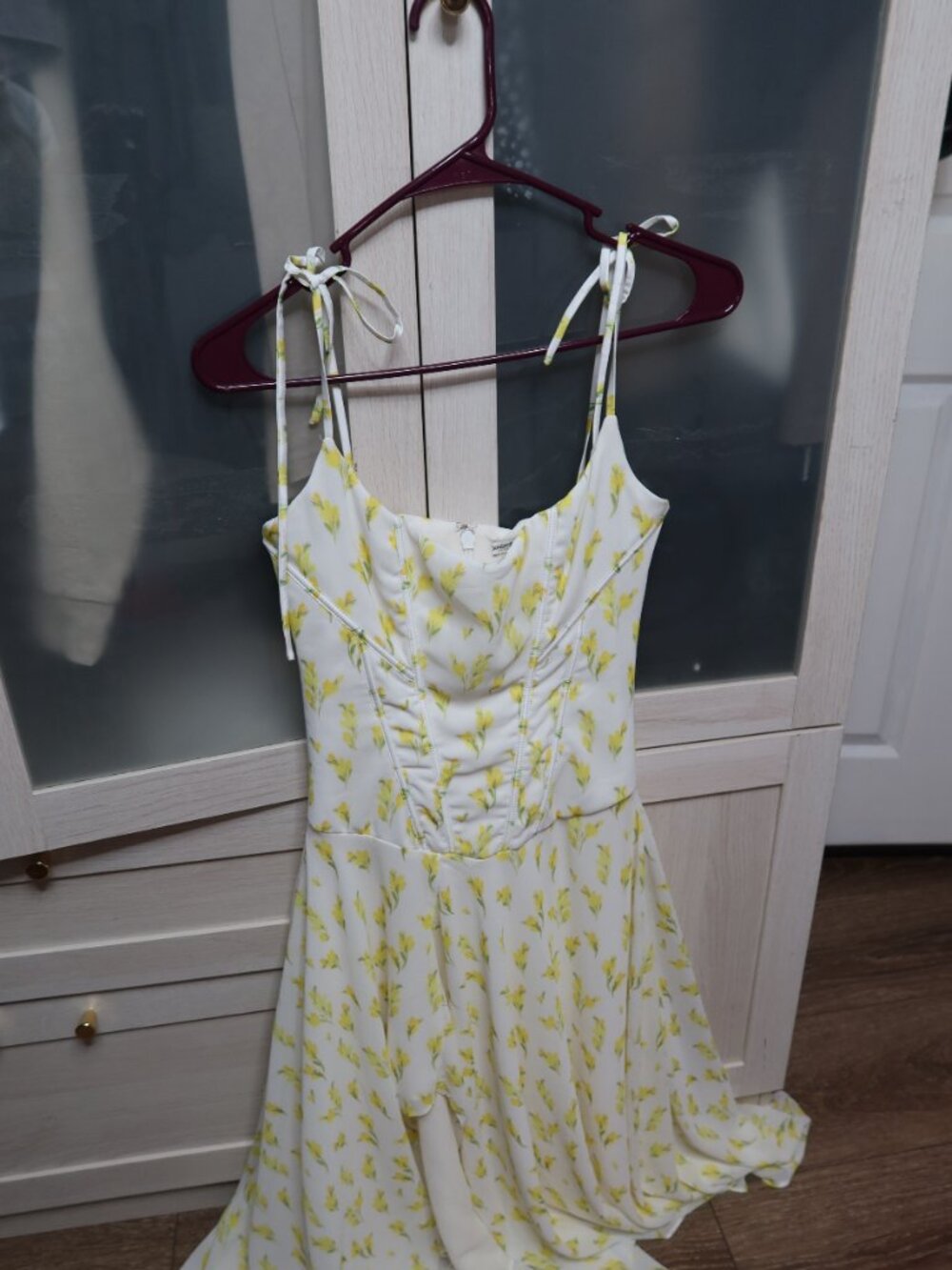 House of CB Yvette Floral Print Midi Dress - Picture 4 of 4